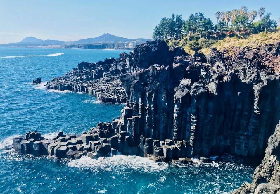 Daepo Jusangjeolli Cliff A Mind-Blowing Wonder of Nature in Jeju Island