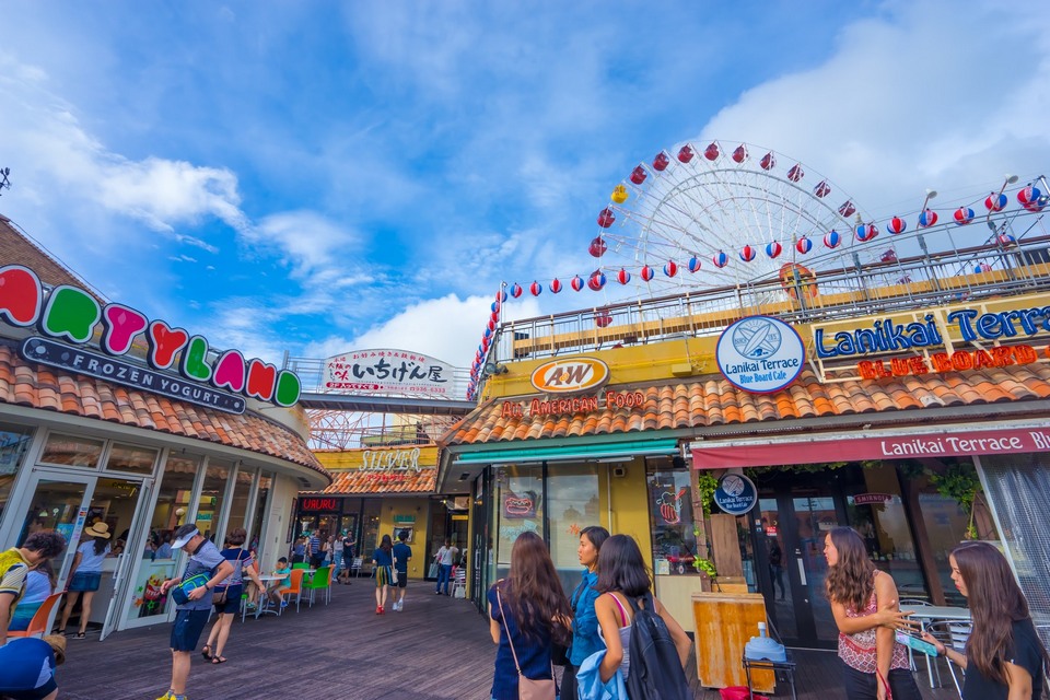 There Are Several Areas In American Village And Here Is Carnival Park Mihama Living Nomads Travel Tips Guides News Information