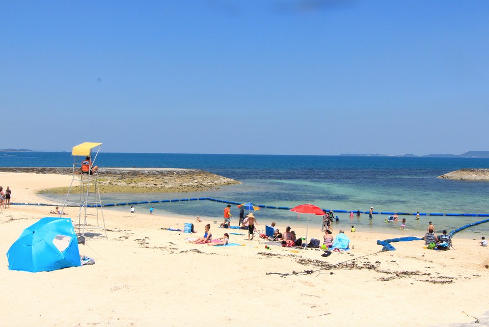 Okinawa featuring swimming beach