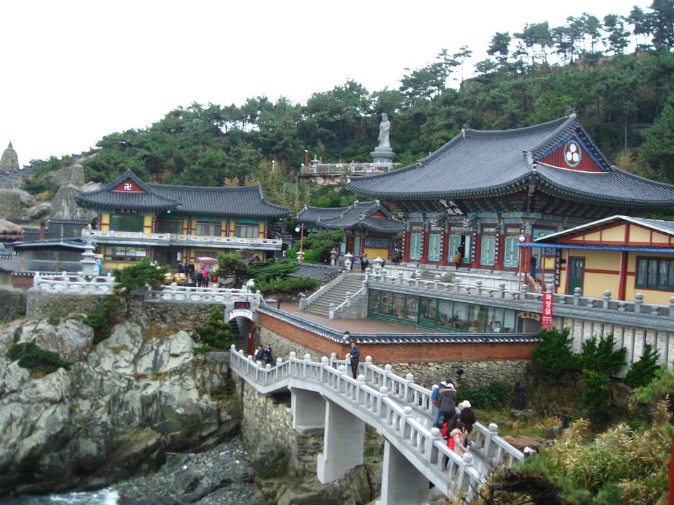 Haedong Yonggungsa temple Korea