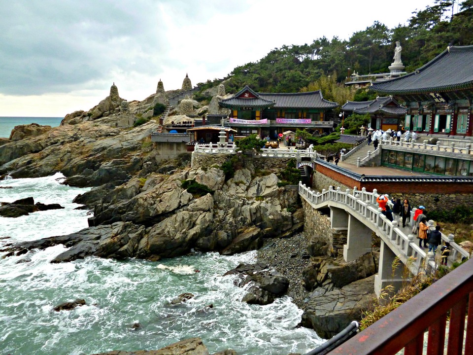 korea haedong yonggungsa temple 1