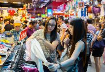 things to buy in singapore for tourists best things to buy in singapore singapore souvenirs4
