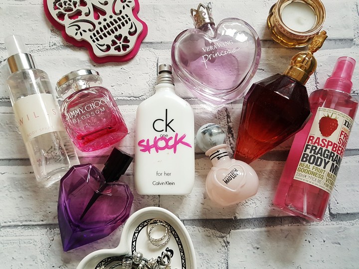 singapore clothes and perfumes