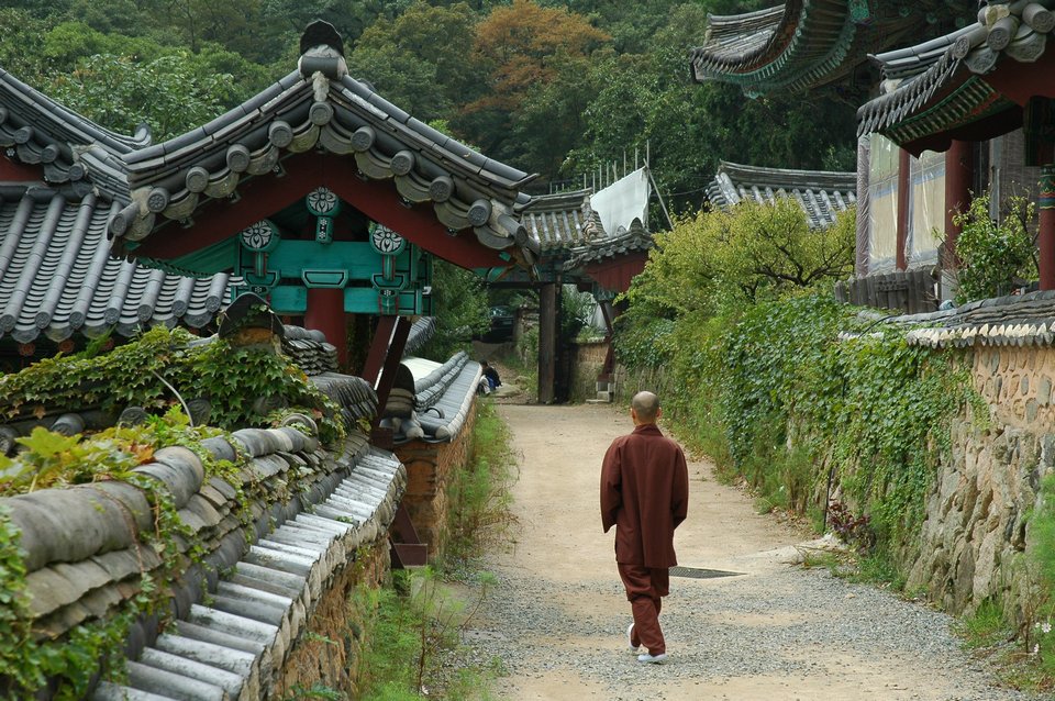 Beomeosa+Temple+ south korea spring trip