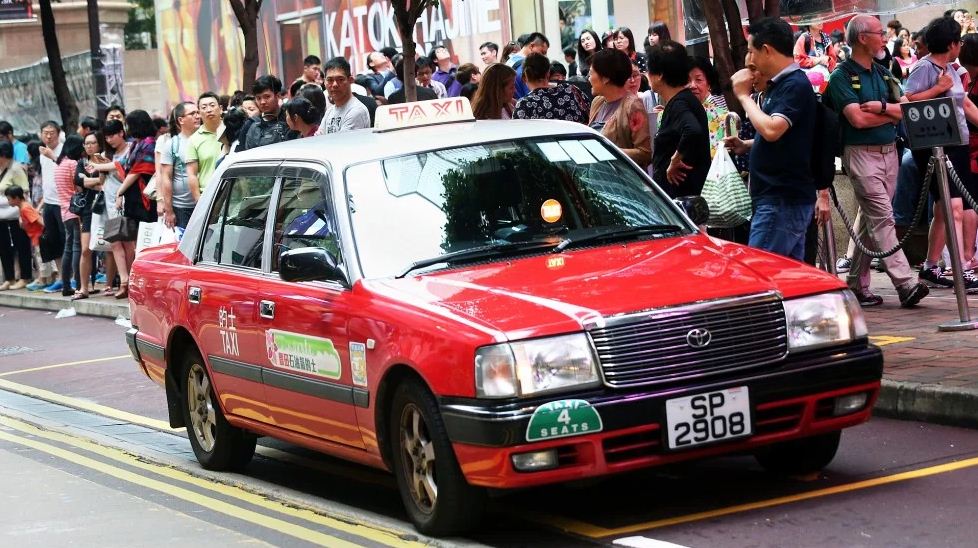 hk taxi - Living + Nomads – Travel tips, Guides, News & Information!