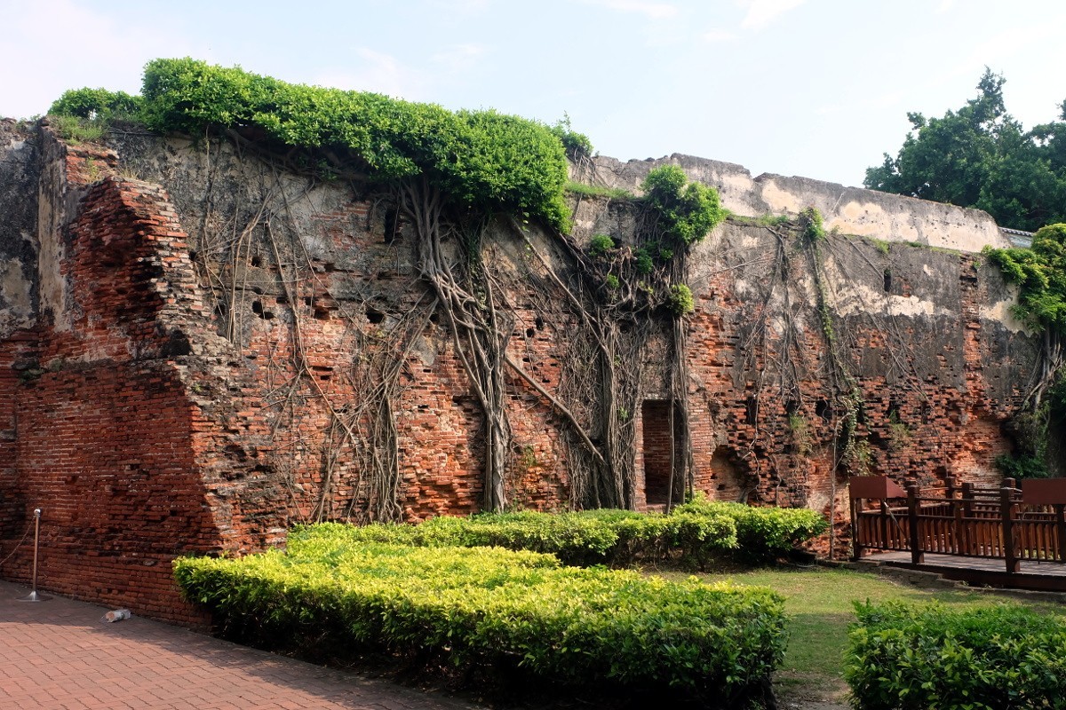 Chihkan Towers Tainan Brick Wall August 2016