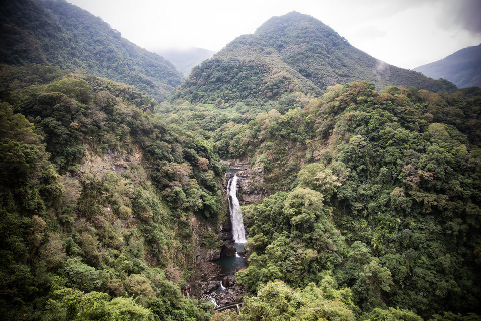 Xiao Wulai Waterfall from the start of the hiking trail