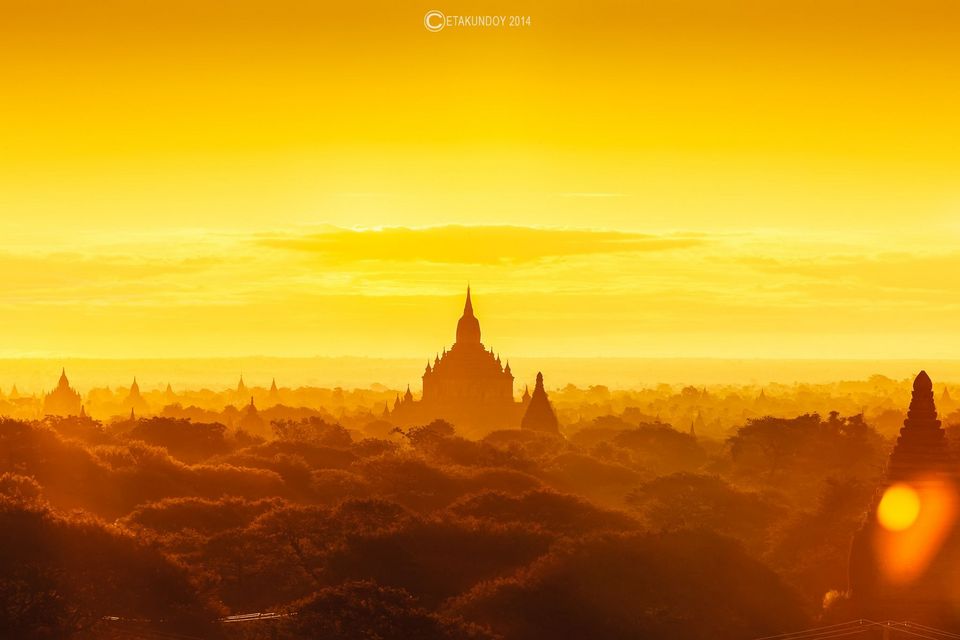 4-Bagan-temple-in-the-dawn-mist12