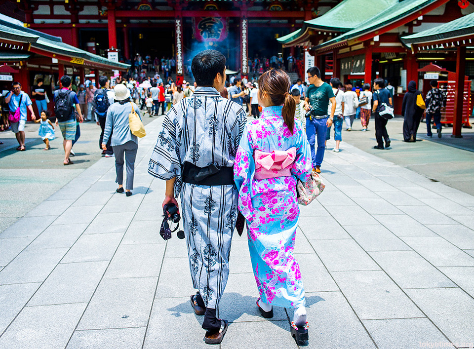 tokyo-summer-kimono 10 days in japan, japan itinerary 10 days blog, japan suggested itinerary 10 days, japan travel itinerary 10 days