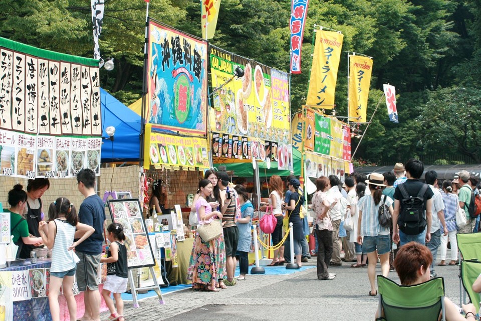 Yoyogi Park tokyo flea market