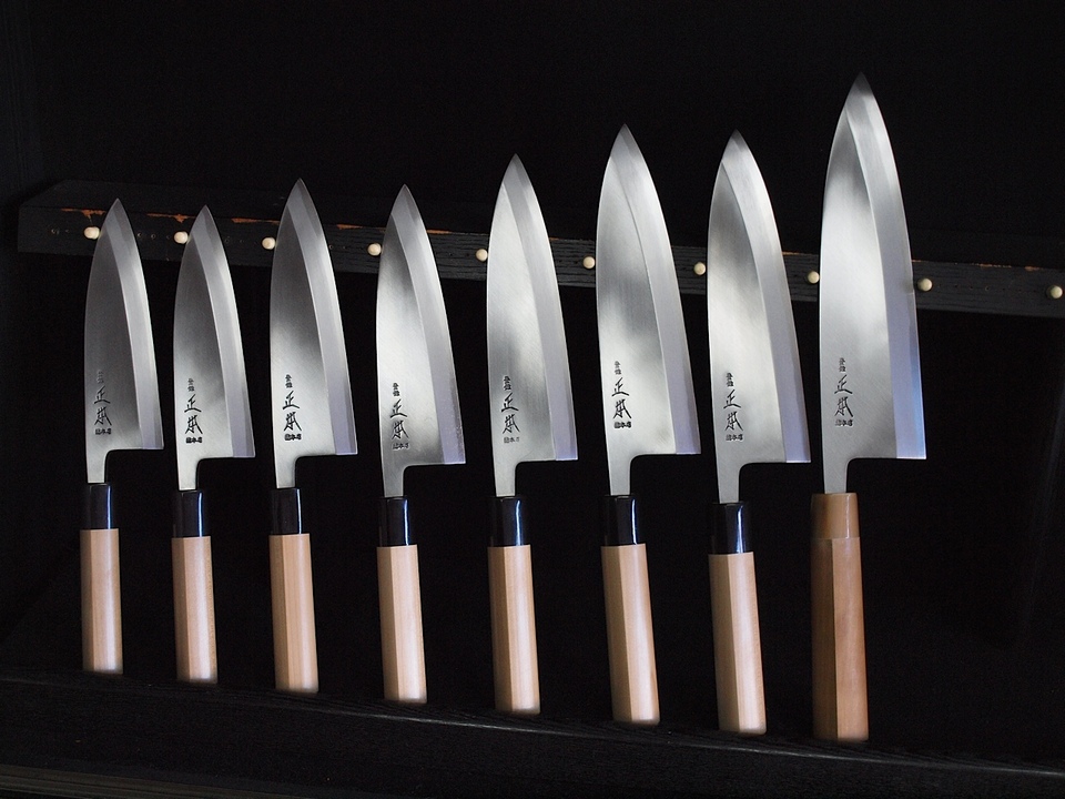 28.1-Japanese-knives_masamoto_Deba-knives