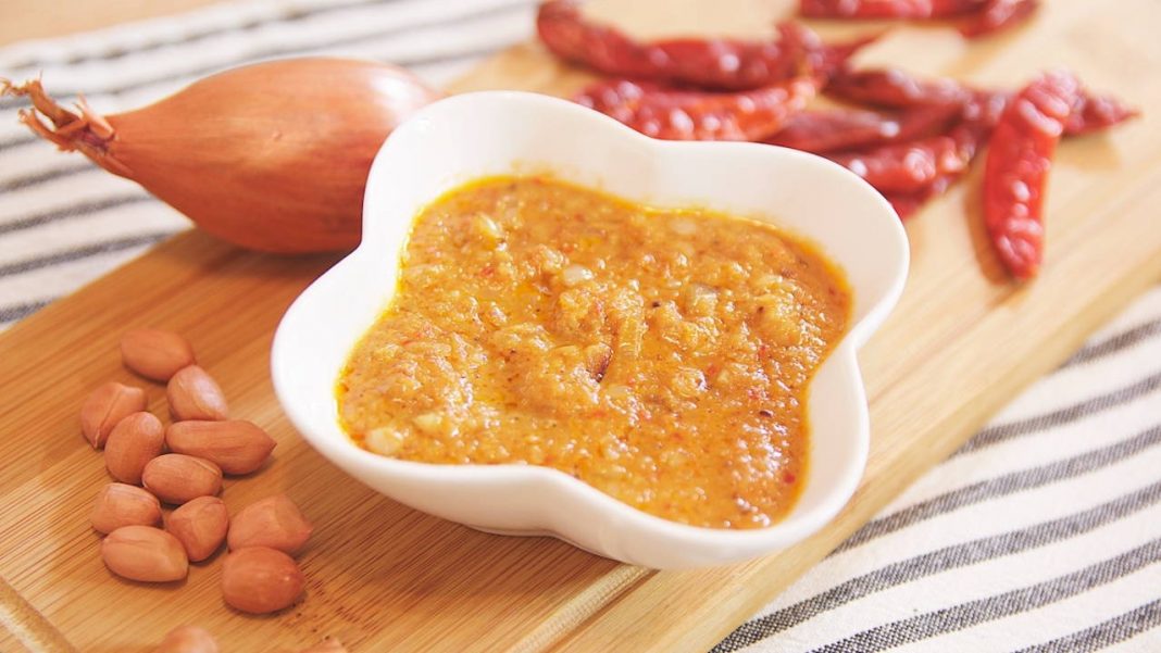 Must buy in Malaysia — Top 11 cool, cheap, famous gifts & best things