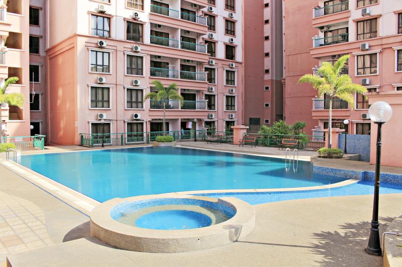 MC Holiday Apartment @ Marina Court Resort Condominium