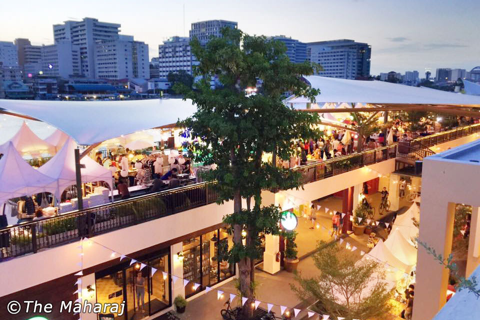 Tha Maharaj Mall shopping cafe in bangkok, best cafe in bangkok, themed cafe in bangkok, must visit cafes in bangkok
