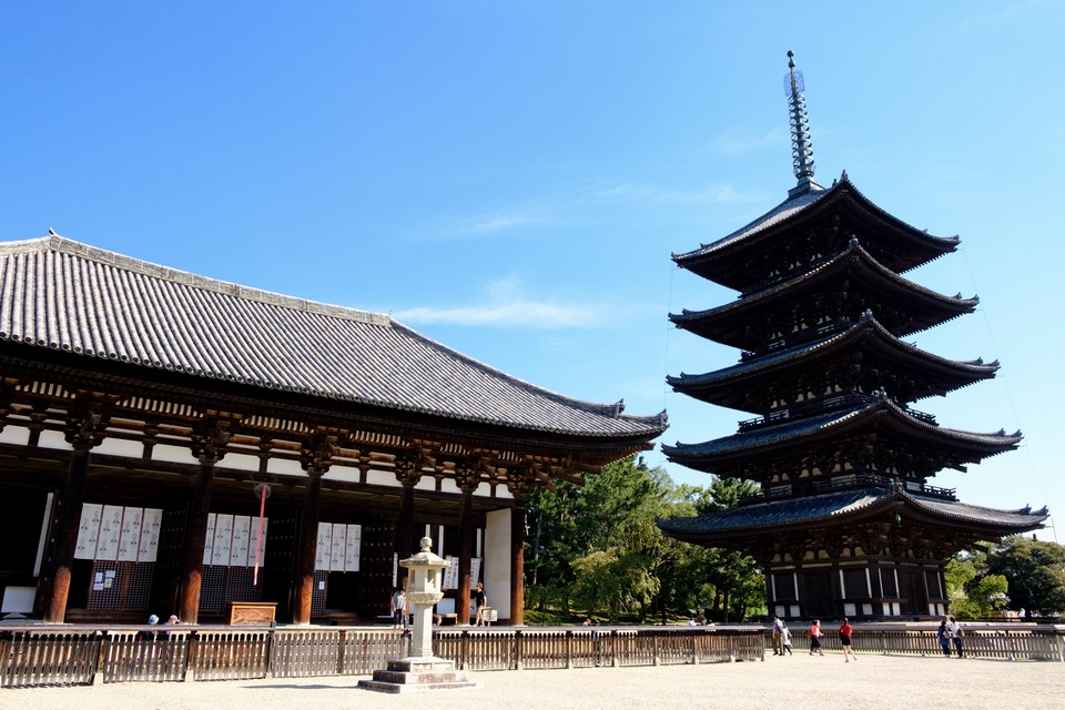 Takigi Noh (Kofukuji Temple)