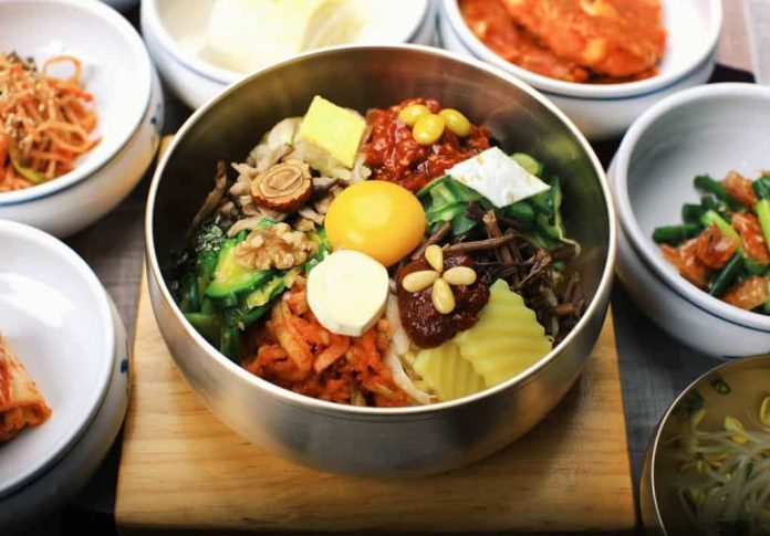 bibimbap korean must try food, must eat in korea, must eat korean food ...