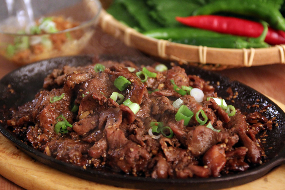 bulgogi korean beef bbq, food to eat in korea, food you must eat in south korea, korean must eat food (7)