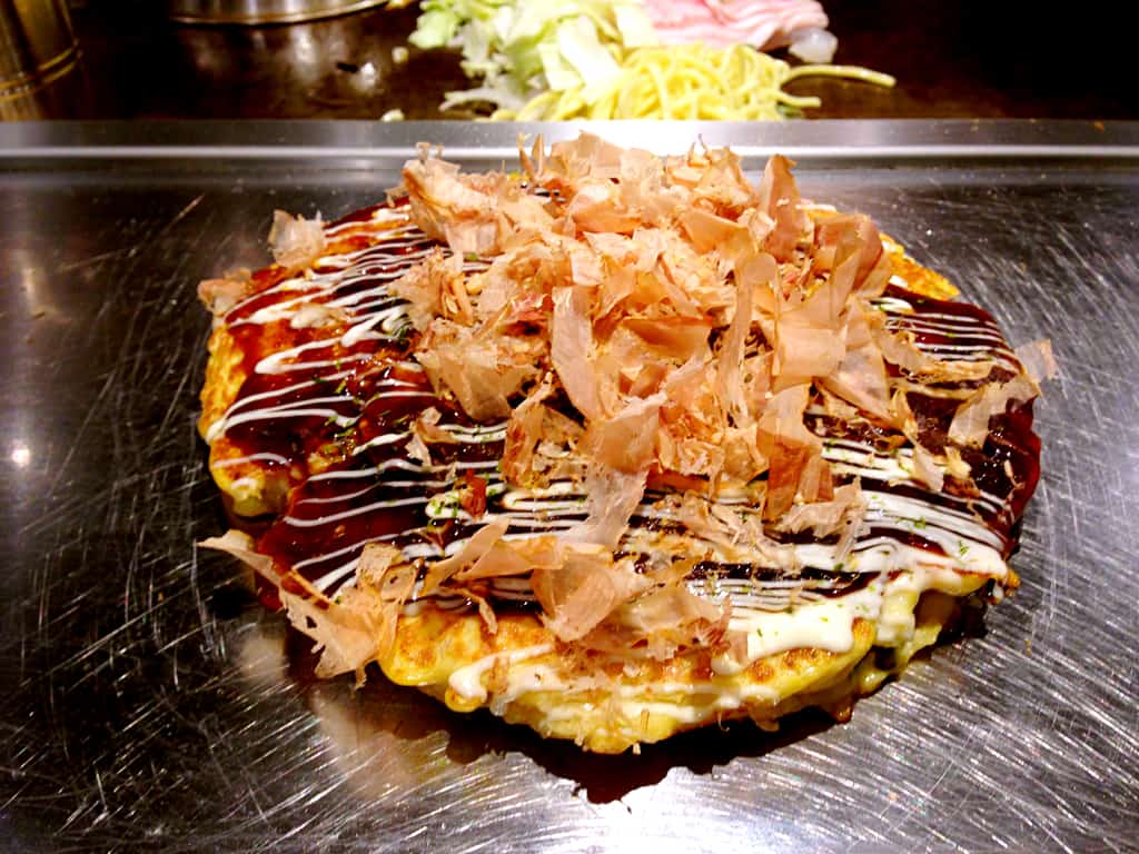 okonomiyaki japanese savory pancake food to eat in japan, japan must eat, japan must try food, must eat food in japan (1)