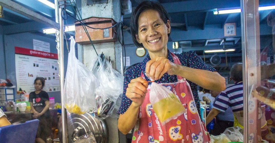 Sukhumvit Soi 38 best street food in bangkok (1)