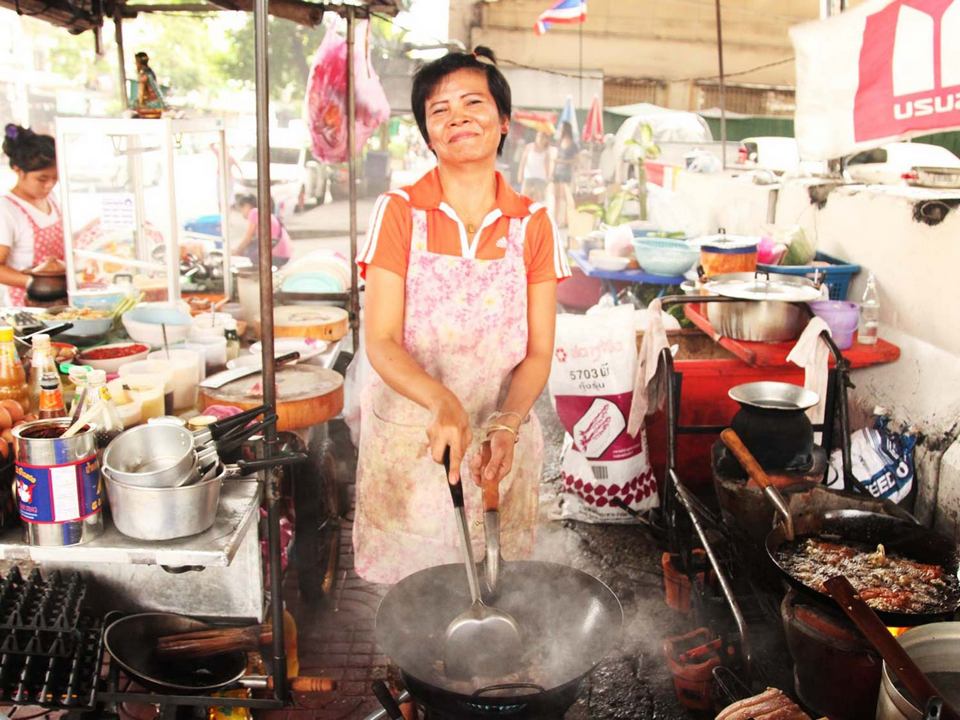 old town bangkok best place to eat street food in bangkok, bangkok street food, bangkok street food blog (1)
