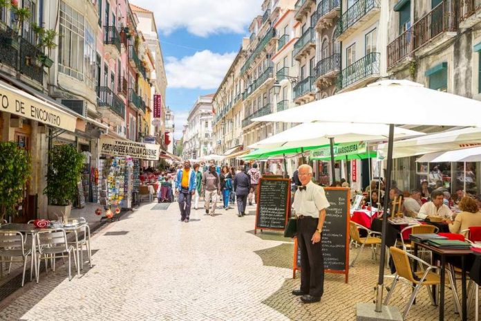 What to buy in Portugal? — Top 19 must buy: Portugal souvenirs