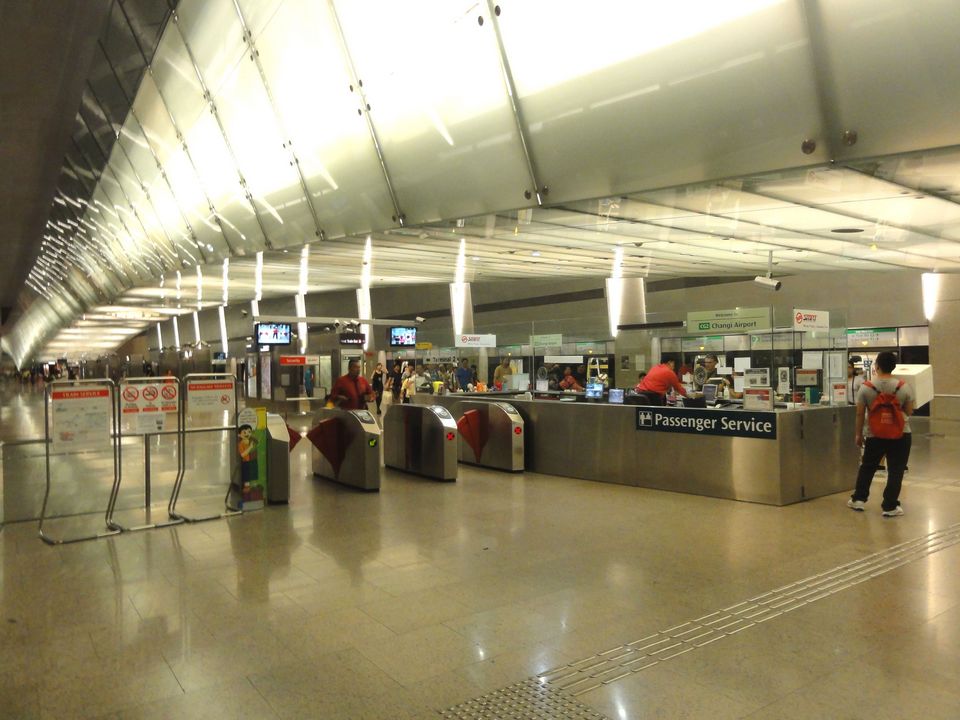 passenger service at Changi_Airport_MRT_Station-wicket-20121111