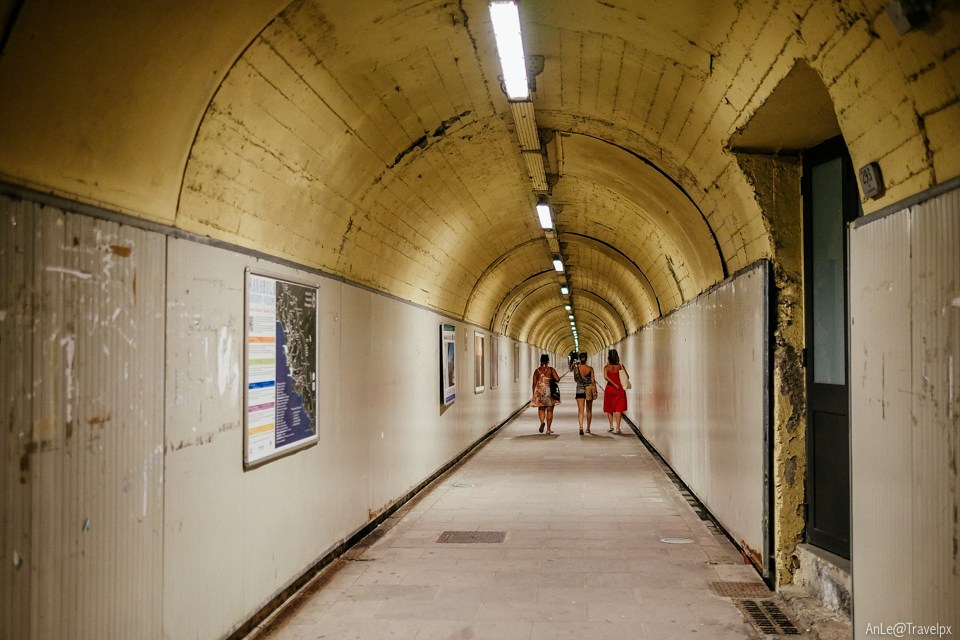 Tunnel connecting Manarola station and village center