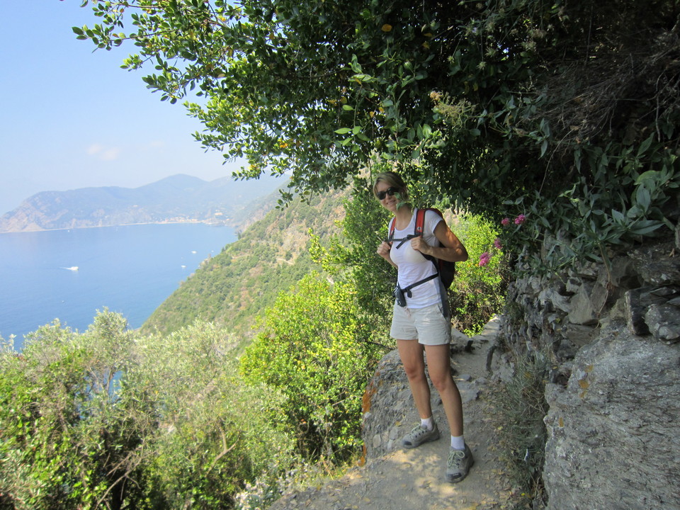 hiking the trail betwen Vernazza and Corniglia on the cinque terre