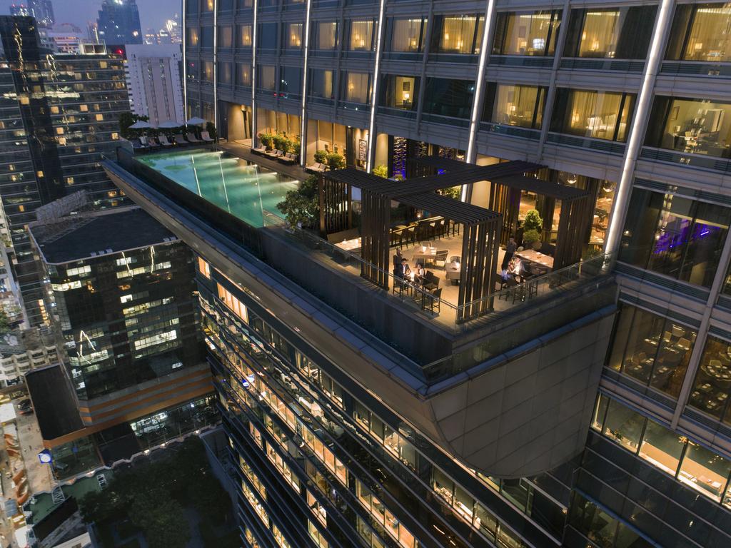 The Okura Prestige Bangkok,bangkok budget hotel rooftop pool,cheap infinity pool hotel bangkok,bangkok hotels with rooftop pool (3)