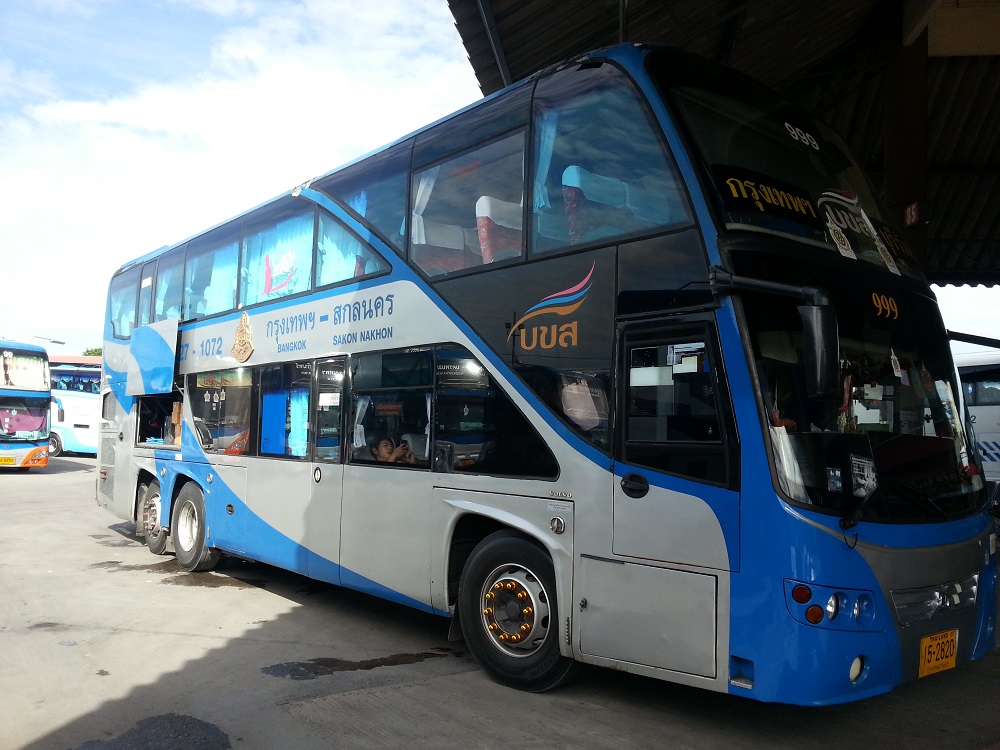 Double decks bus