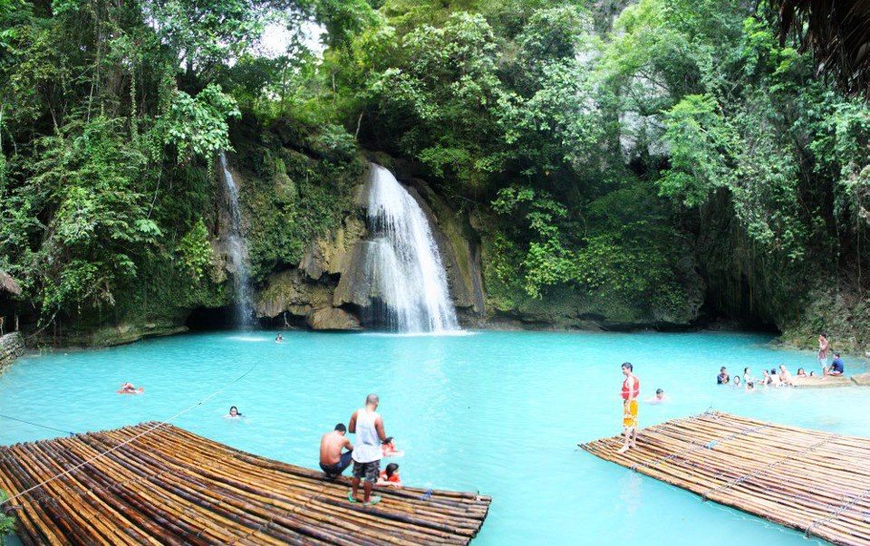 Kawasan Falls,cebu guide,cebu blog,cebu island travel guide,cebu travel blog,cebu travel guide,cebu trip blog (1)