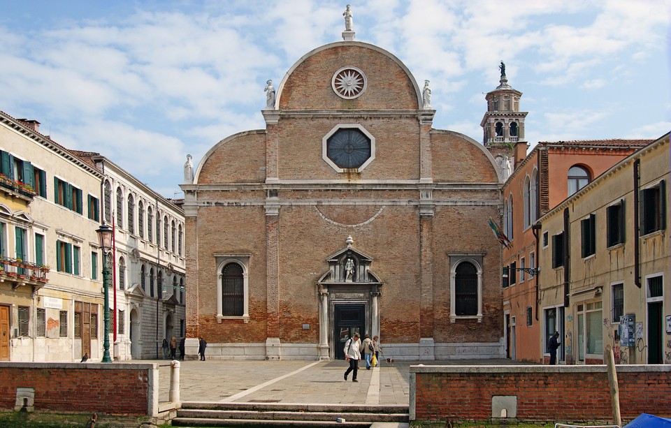 Santa_Maria_dei_Carmini_(facade)