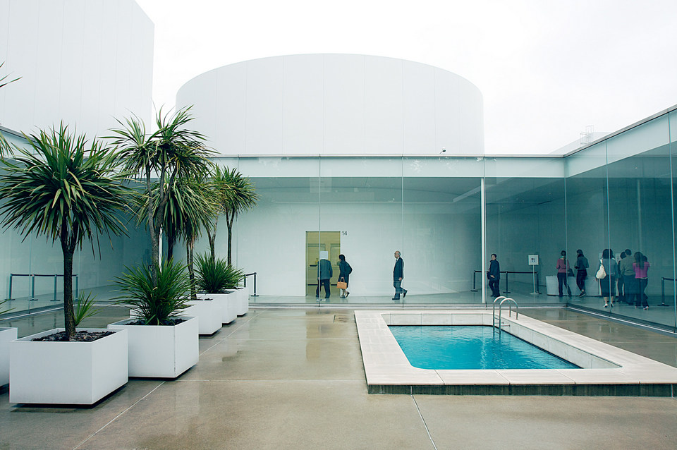 21st Century Museum of Contemporary Art,kanazawa travel blog (1)