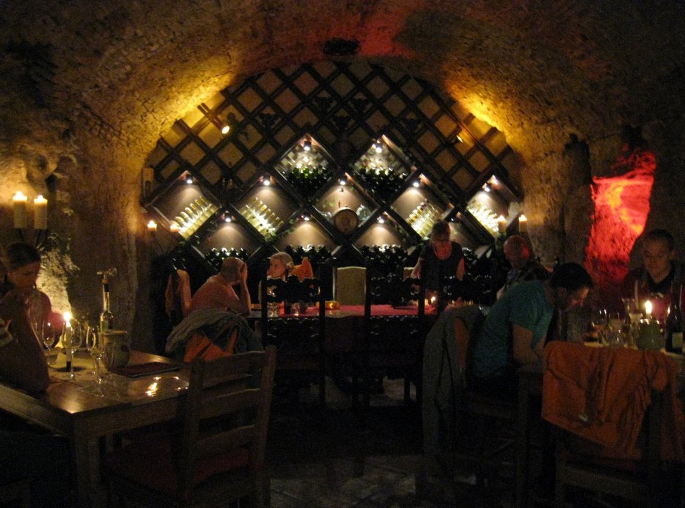 faust-wine-cellar-castle-hill-budapest