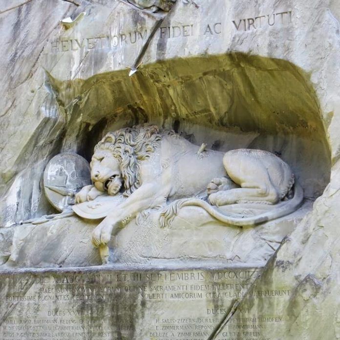 lion monument luzern