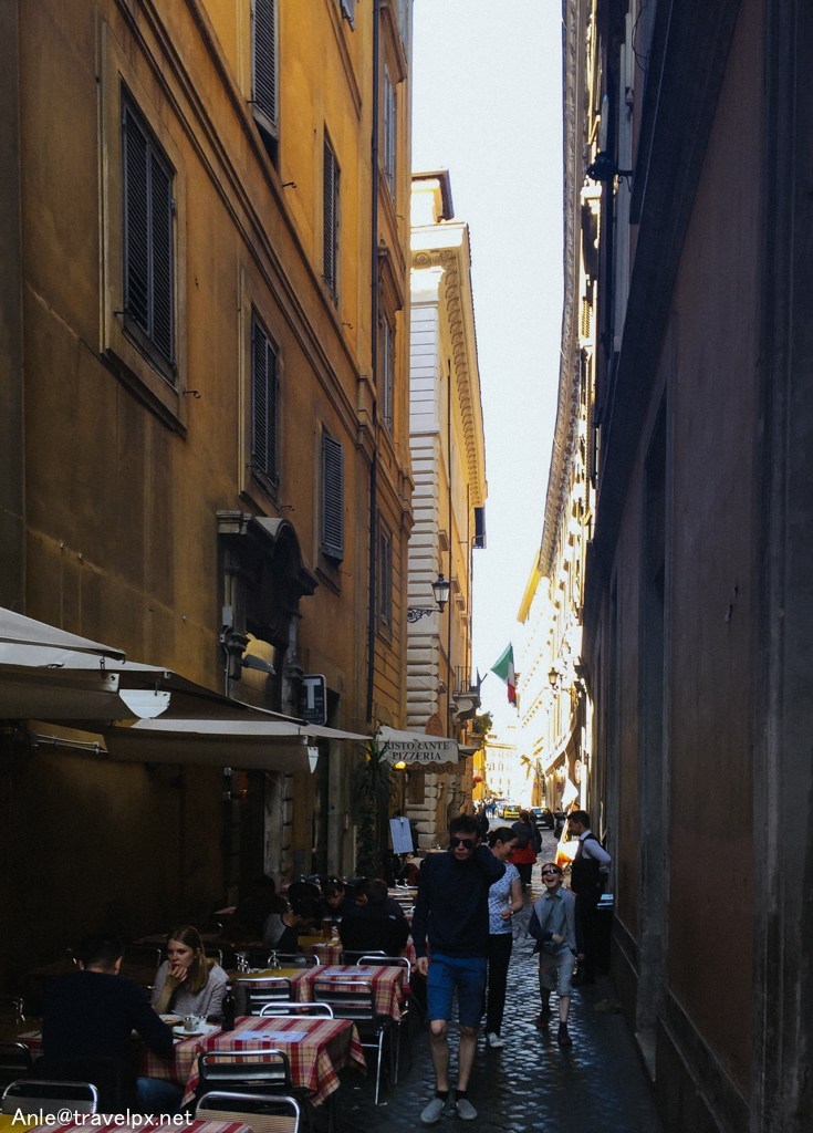 rome alley