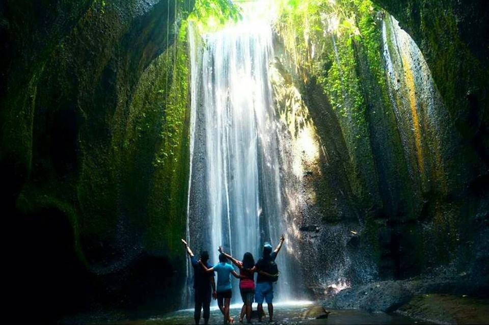 Tukad Cepung Waterfall (Tembuku) ,top waterfalls in bali,best waterfalls in bali,most beautiful waterfalls in bali,best waterfalls to visit in bali (1)