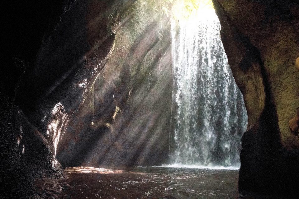 Tukad Cepung Waterfall (Tembuku) ,top waterfalls in bali,best waterfalls in bali,most beautiful waterfalls in bali,best waterfalls to visit in bali (1)