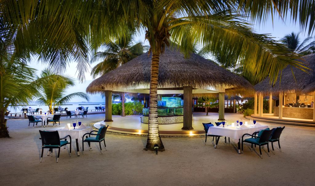 Sheraton Maldives Full Moon Resort & Spabest affordable maldives resorts,best budget hotels in maldives,best budget resorts in maldives (1)