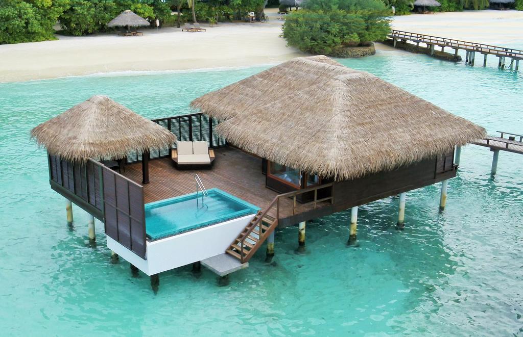 Sheraton Maldives Full Moon Resort & Spabest affordable maldives resorts,best budget hotels in maldives,best budget resorts in maldives (1)