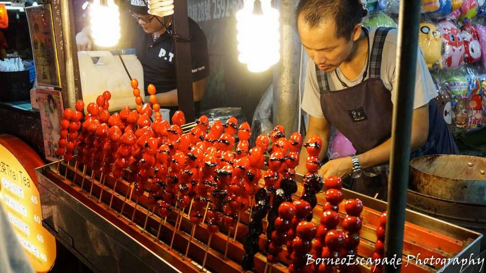tanghulu fengjia night market must eat,taichung fengjia night market,what to eat at fengjia night market (1)