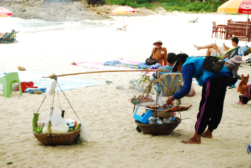 food vendor on the beach (Koh Samet)