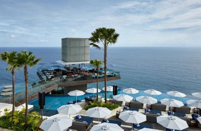 Uluwatu beach club — Top 5 most beautiful & best beach club in Uluwatu