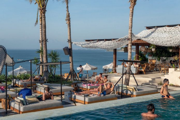 Uluwatu beach club — Top 5 most beautiful & best beach club in Uluwatu