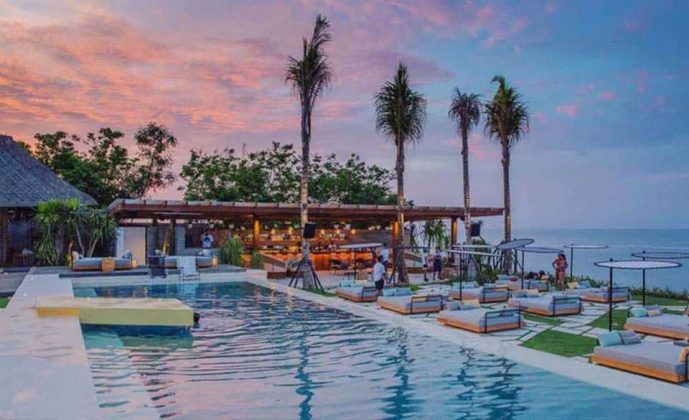 Uluwatu beach club — Top 5 most beautiful & best beach club in Uluwatu