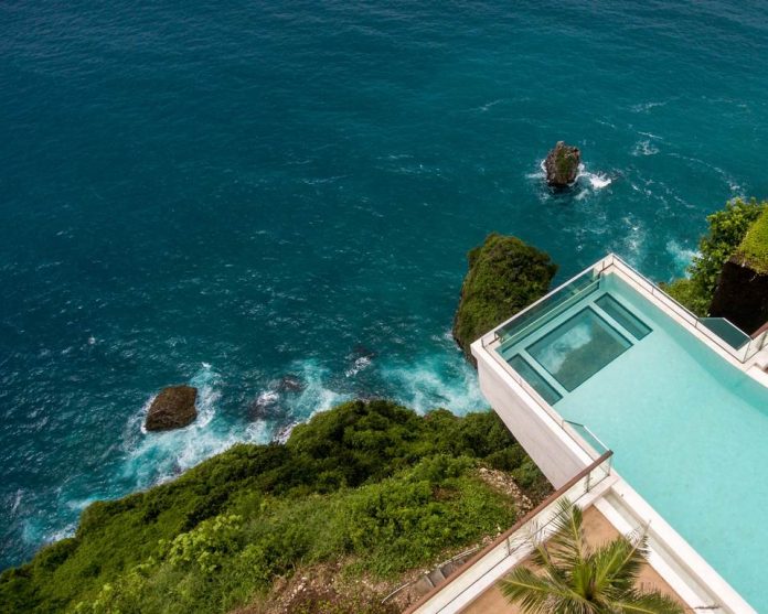 Uluwatu beach club — Top 5 most beautiful & best beach club in Uluwatu