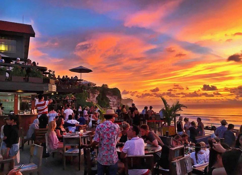 single fin bali,best beach club in uluwatu,uluwatu beach club,top beach clubs in uluwatu (15)