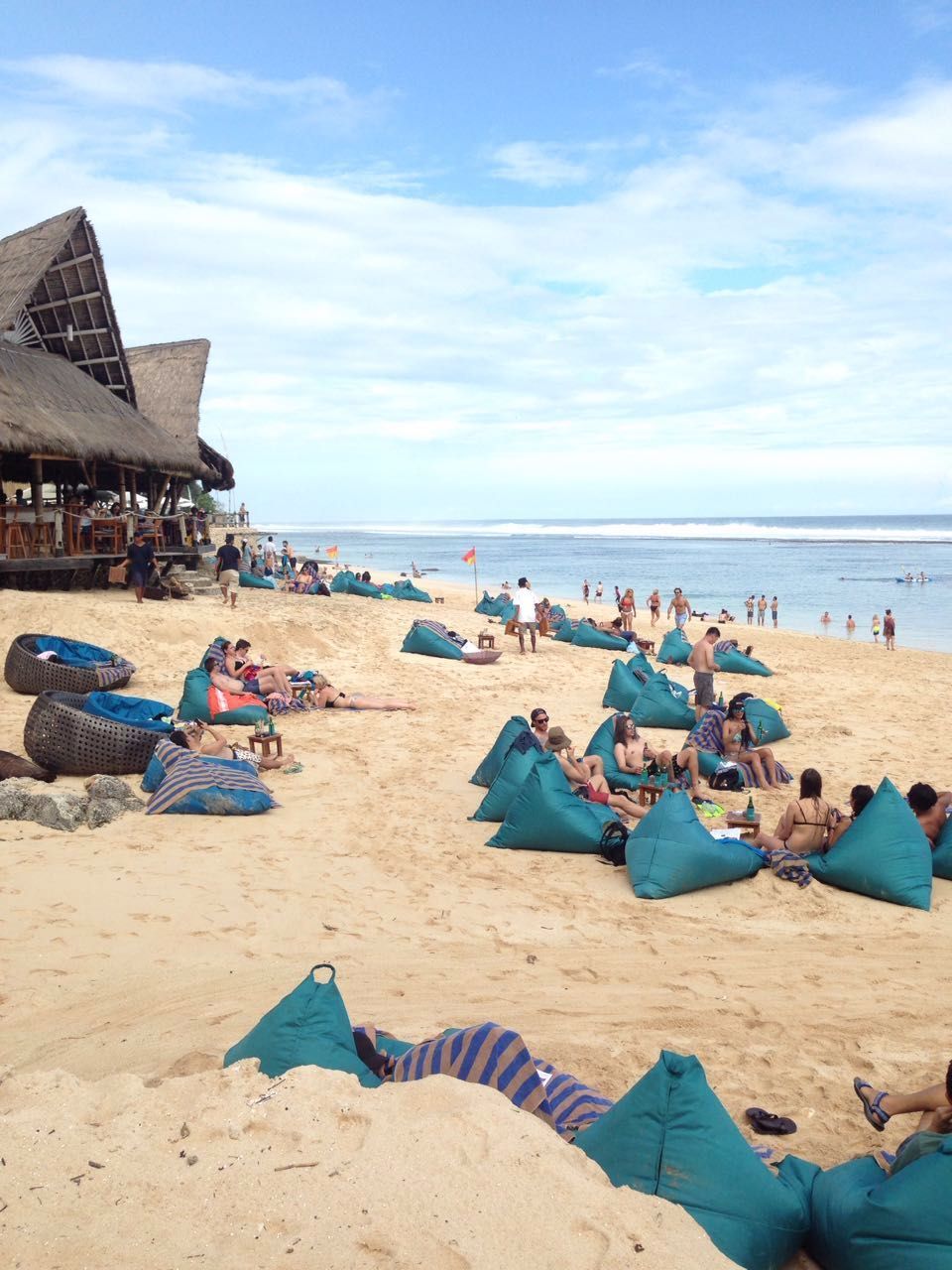 sundays beach club,best beach club in uluwatu,uluwatu beach club,top beach clubs in uluwatu (1)