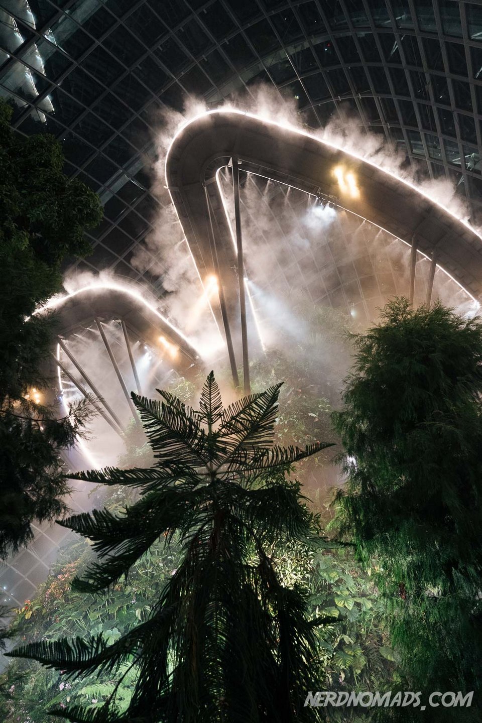 The Cloud Forest,gardens by the bay blog,gardens by the bay singapore,how to visit gardens by the bay,gardens by the bay guide (1)