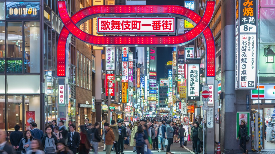 street shinjuku,best neighborhoods in tokyo for tourist,best neighbourhoods in tokyo,coolest neighborhoods in tokyo (1)